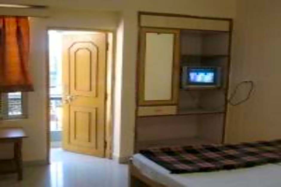 Hotel Rajdhani Plaza