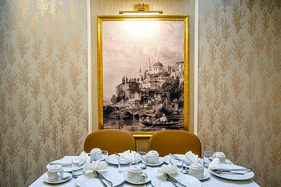 PEMBRIDGE PALACE HOTEL