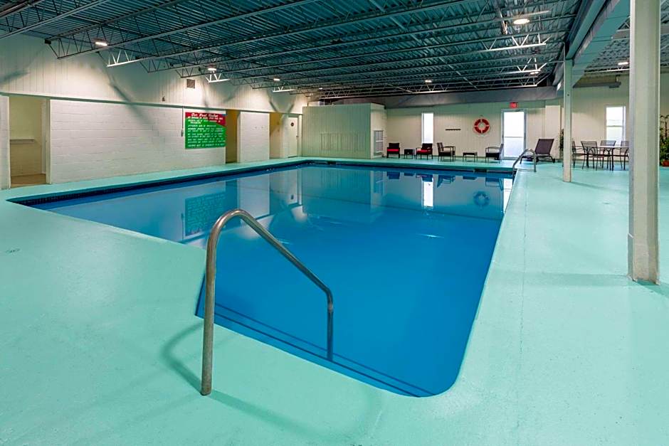 Travelodge by Wyndham Amherst