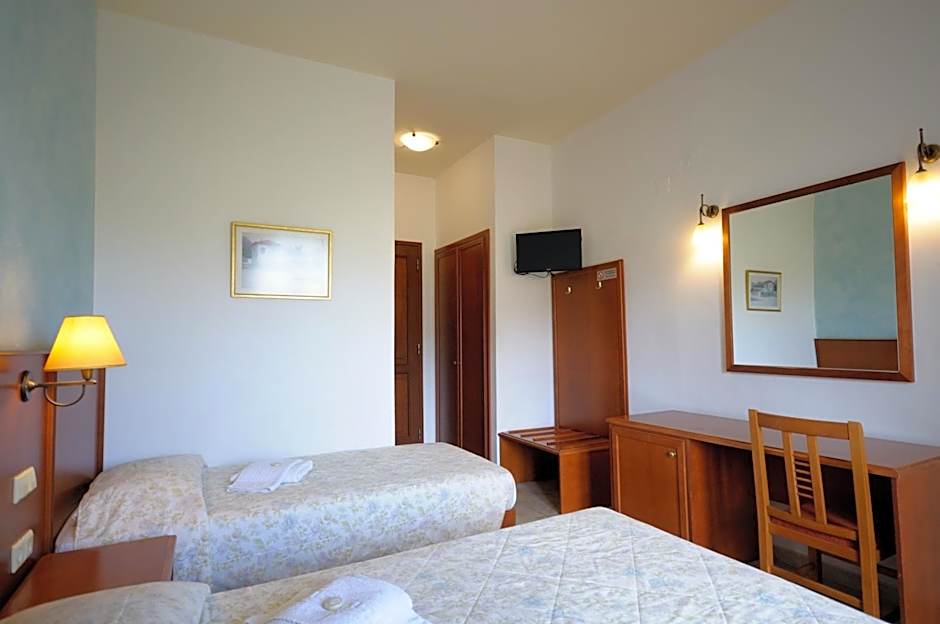 Hotel Marina Village