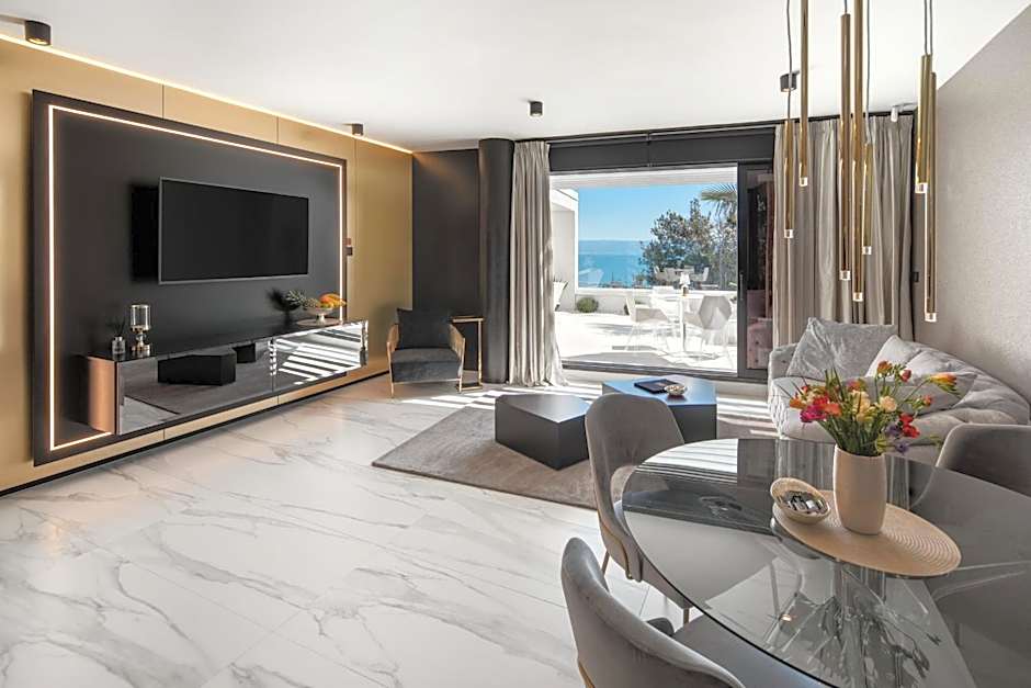 Posh Residence Luxury Suites