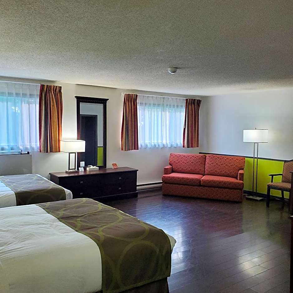 Super 8 by Wyndham Brockville