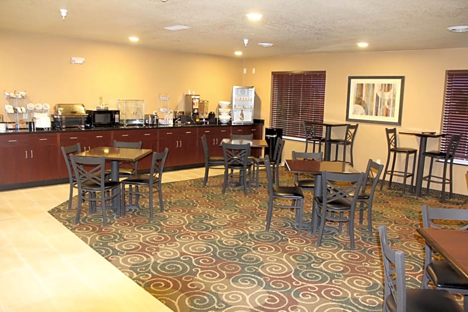 Castle Rock Inn & Suites - Quinter