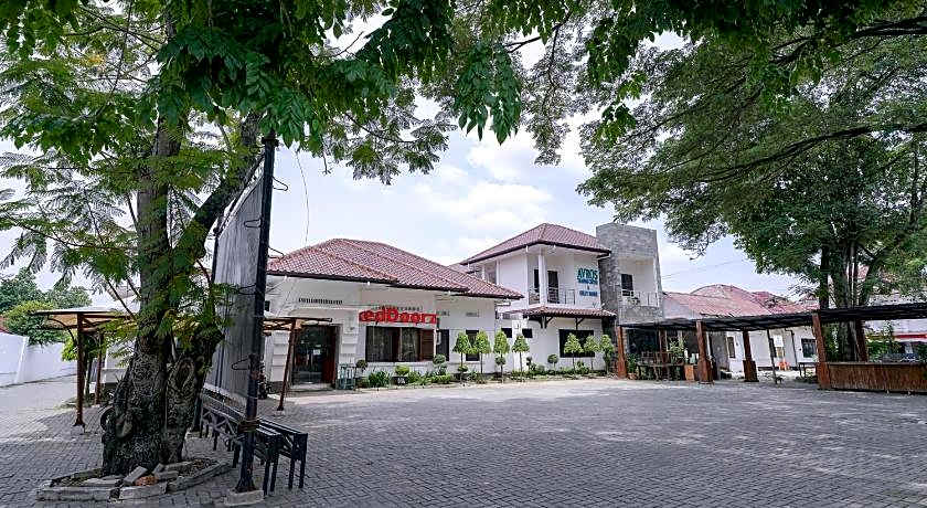 RedDoorz @ Avros Guest House Medan