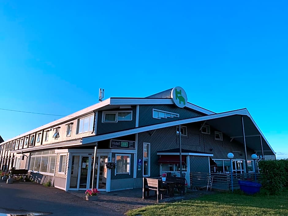 Photo 1 of 50 of Hotel E-10