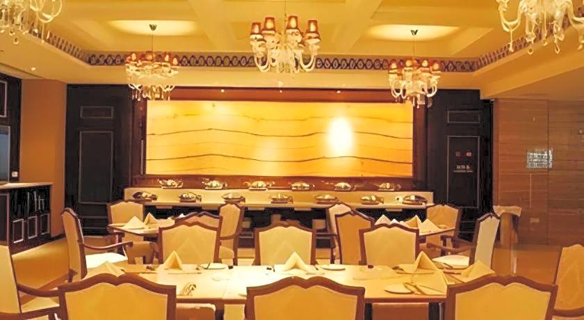 Yihe Grand Hotel