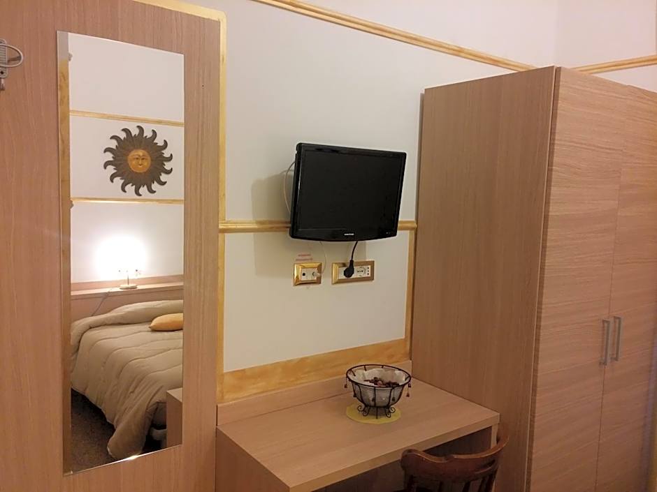 Photo 1 of 5 of Single Room