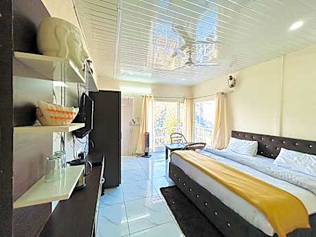 In Apple Estate Kanatal