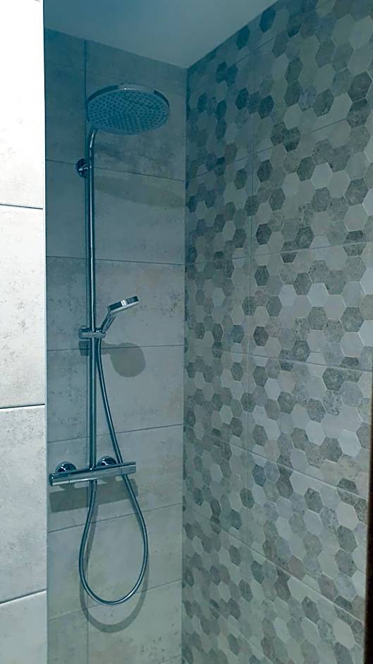 Bloom Hostel Bar & Garden