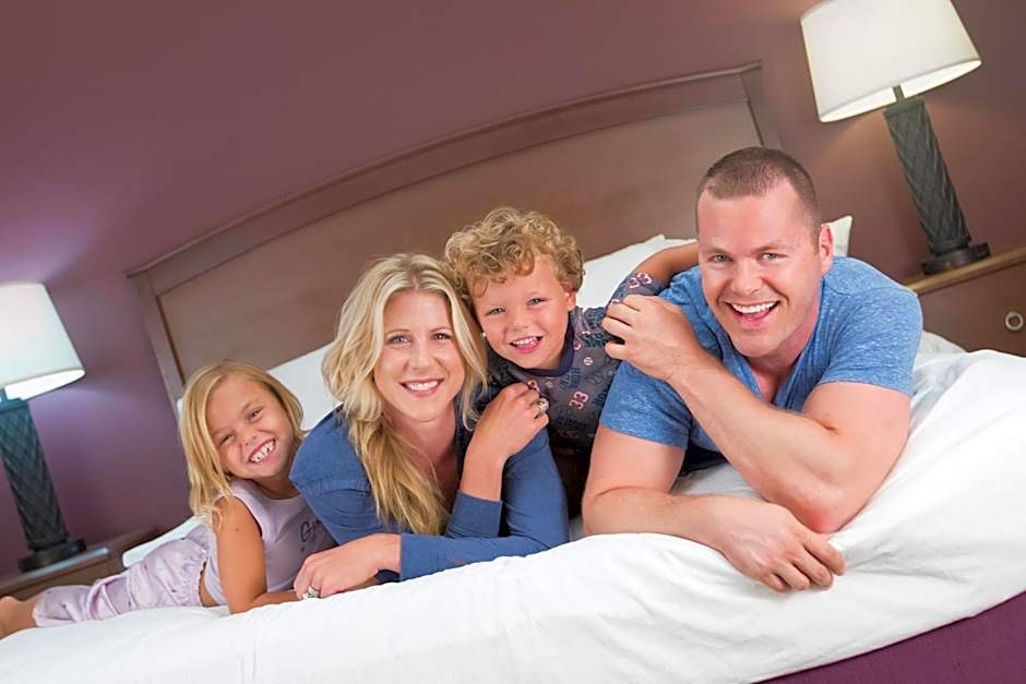 AmericInn by Wyndham Ames