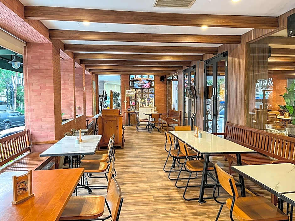 All Nite & Day Kebon Jeruk