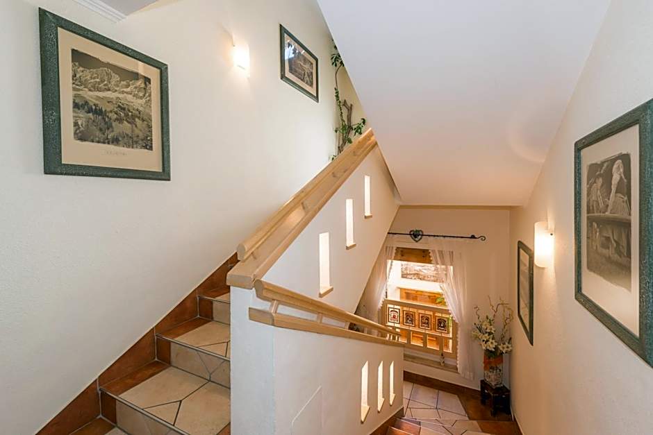 Landhaus & Ferienwohnungen Bergrast