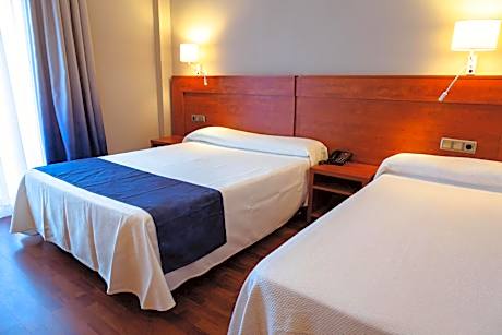 Double or Twin Room with Sea View (2 Adults + 1 Child)