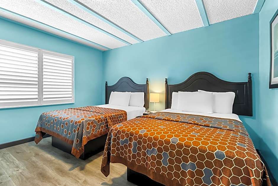 Rodeway Inn & Suites North Hollywood Burbank Airport - Universal Area