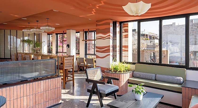 The Red Pier - My Downtown Hotels