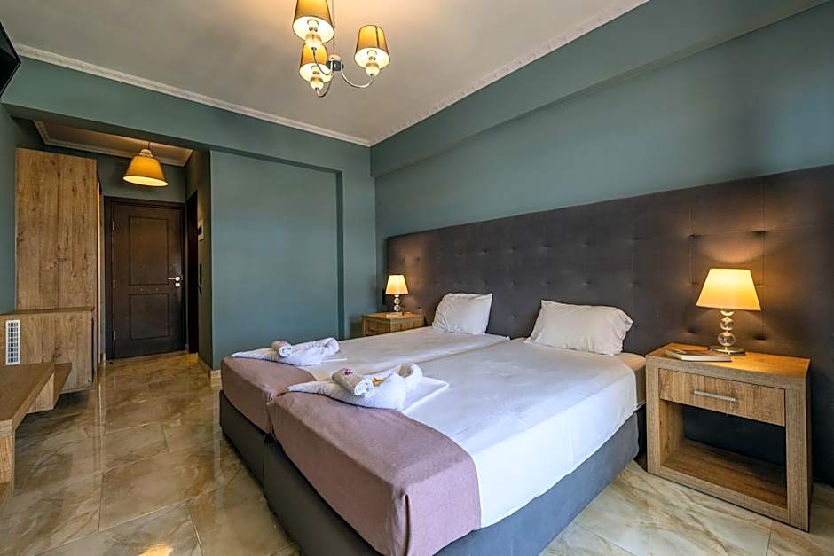 California Beach Hotel - Adults Only