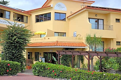 Traineira Vila Ventura Village