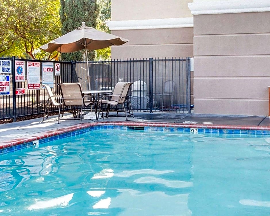 Comfort Suites Clovis