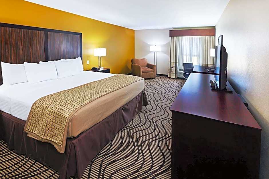 La Quinta Inn & Suites by Wyndham Floresville