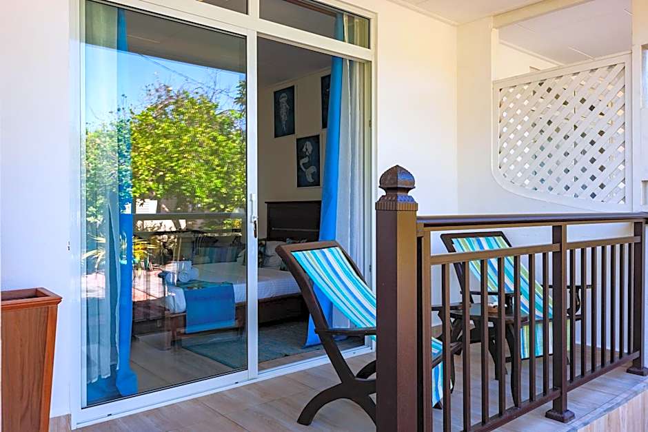 Chez Marston Hotel and Apartment