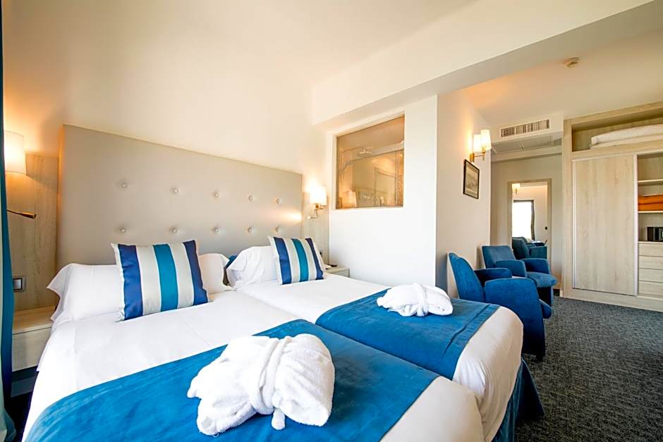 Photo 1 of 15 of Superior 2 Beds, Sea View, Balcony