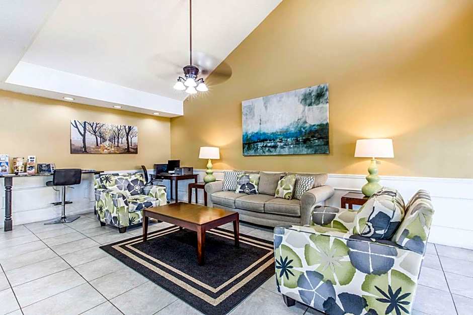 Quality Inn Bessemer I-20 exit 108