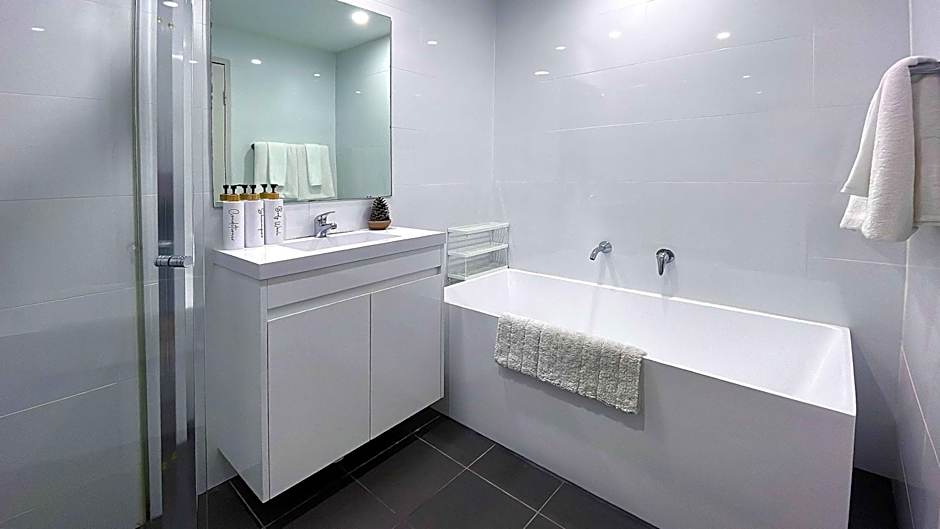 MetaWise 2BR Apartment in Heart of Hurlstone Park