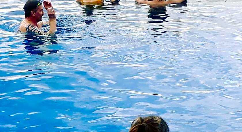 BUKIT KENARI Hotel & Restaurant