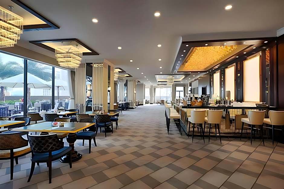 Melia Vinpearl Nha Trang Empire