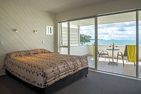 Executive Suite with Spa Bath and Sea View