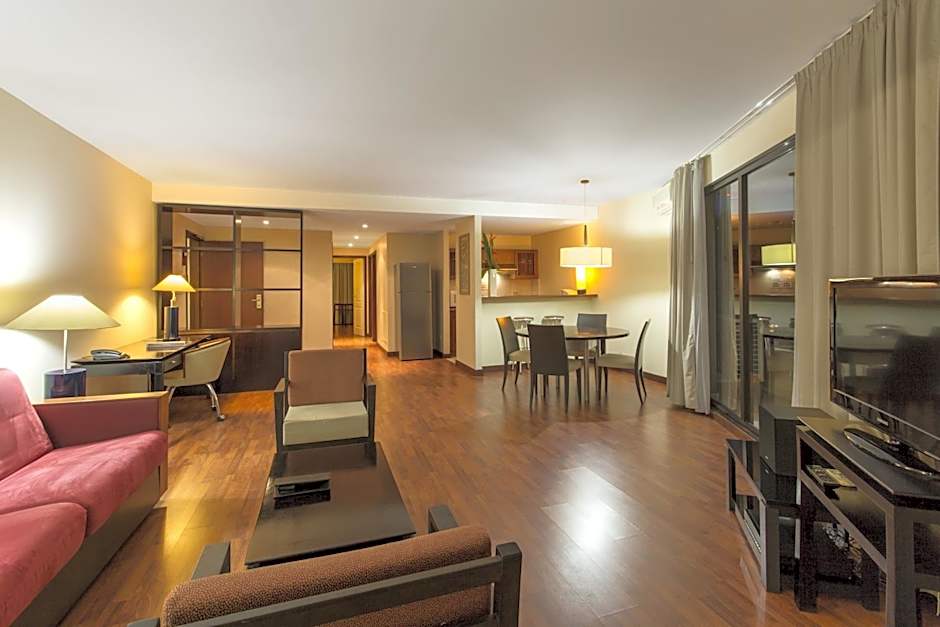 Ramada Hotel & Suites by Wyndham Noumea