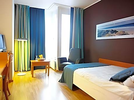 1 Single Bed No Smoking