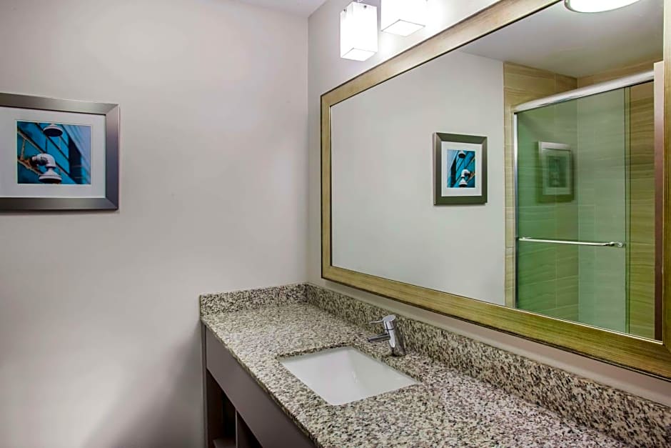 La Quinta Inn & Suites by Wyndham St Paul-Woodbury