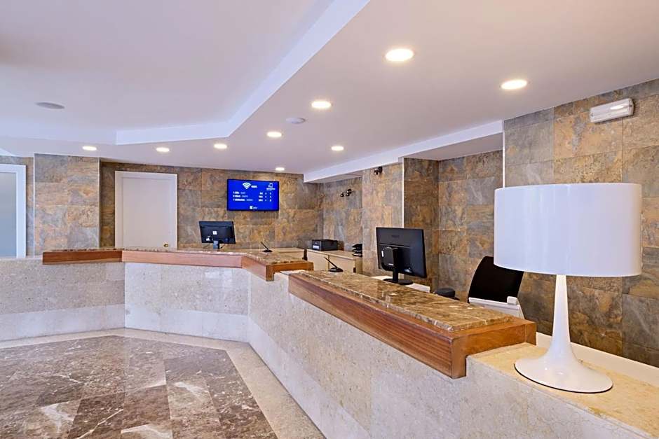 Azuline Hotel Palmanova Garden