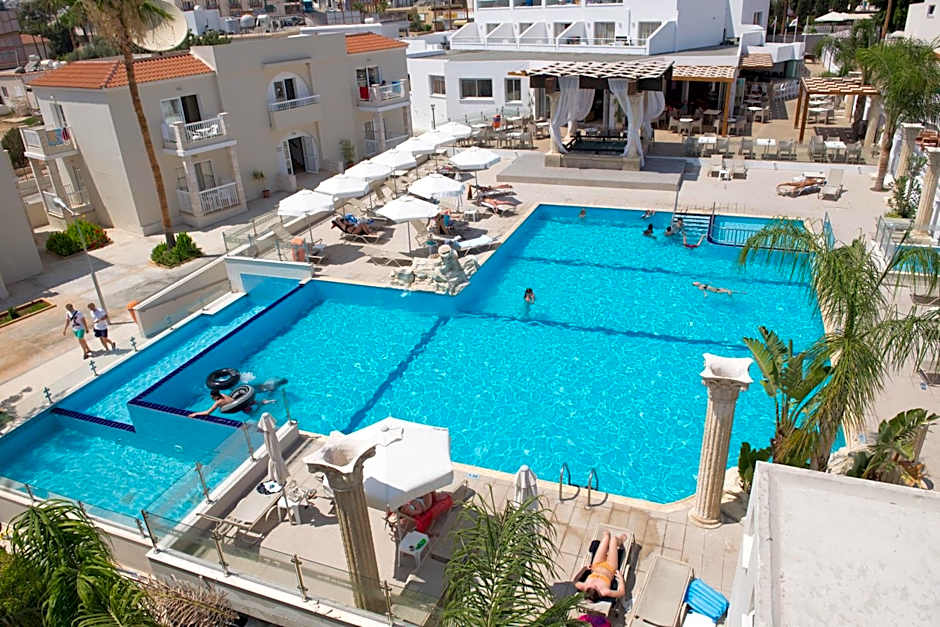 New Famagusta Hotel & Suites
