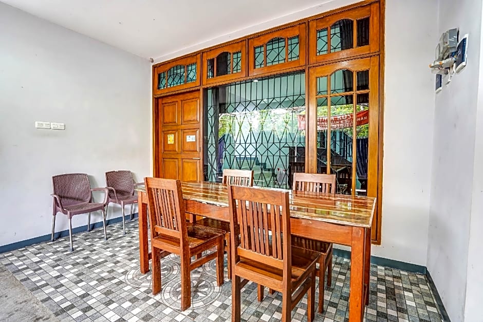 Hotel O Parang Kusumo Residence