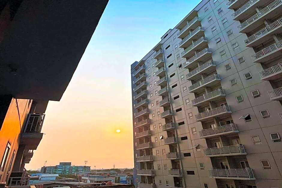 Queen Room 2 @ Grand Center Point Apartment