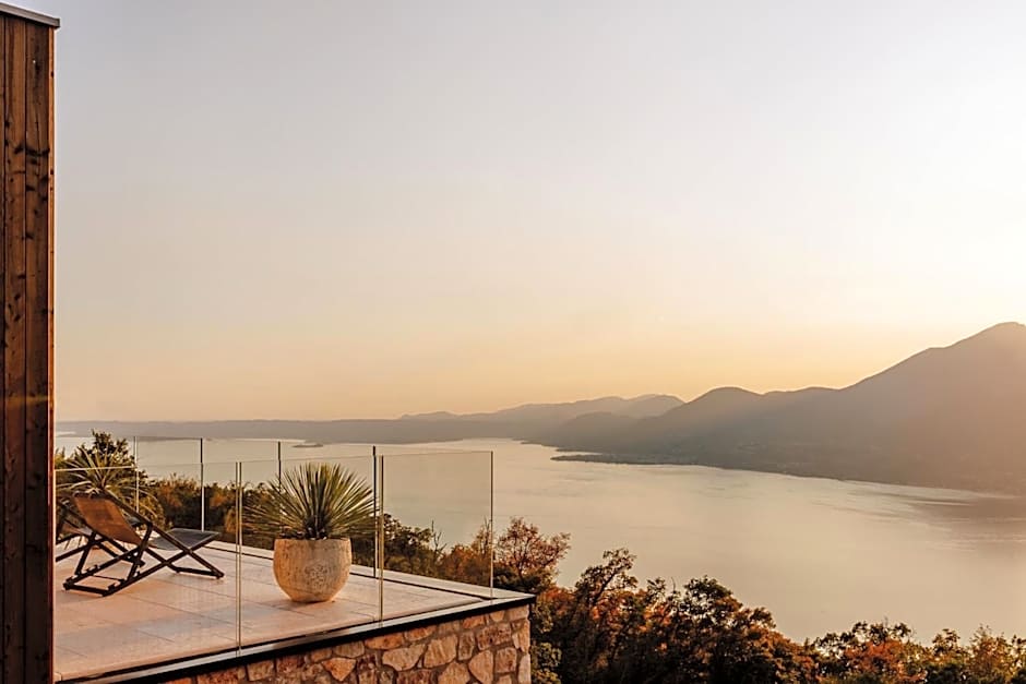 FAVAI HILLS your secret hideaway