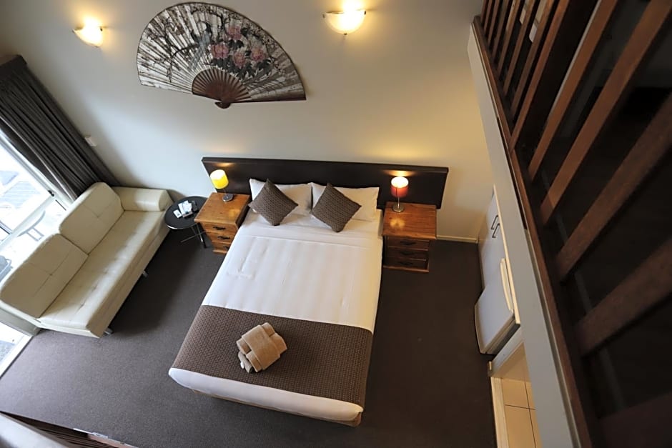 Photo 1 of 17 of Deluxe Queen Room