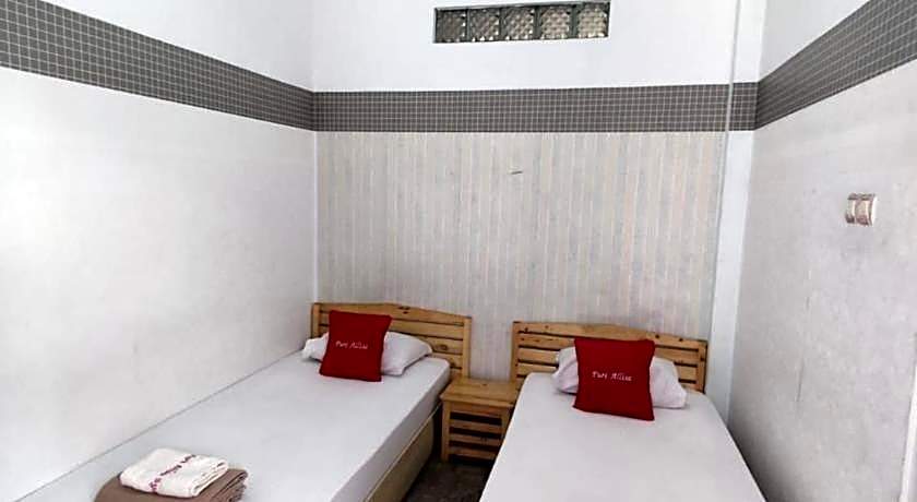 OYO 90187 Puri Allisa Syariah