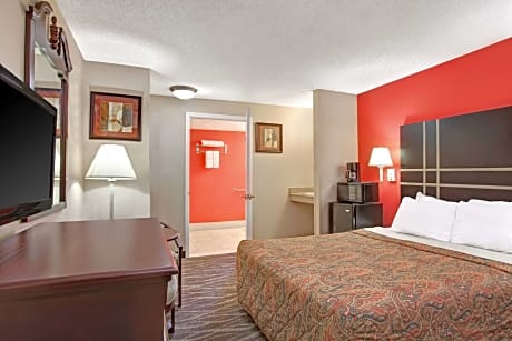 Queen Room - Disability Access/Smoking