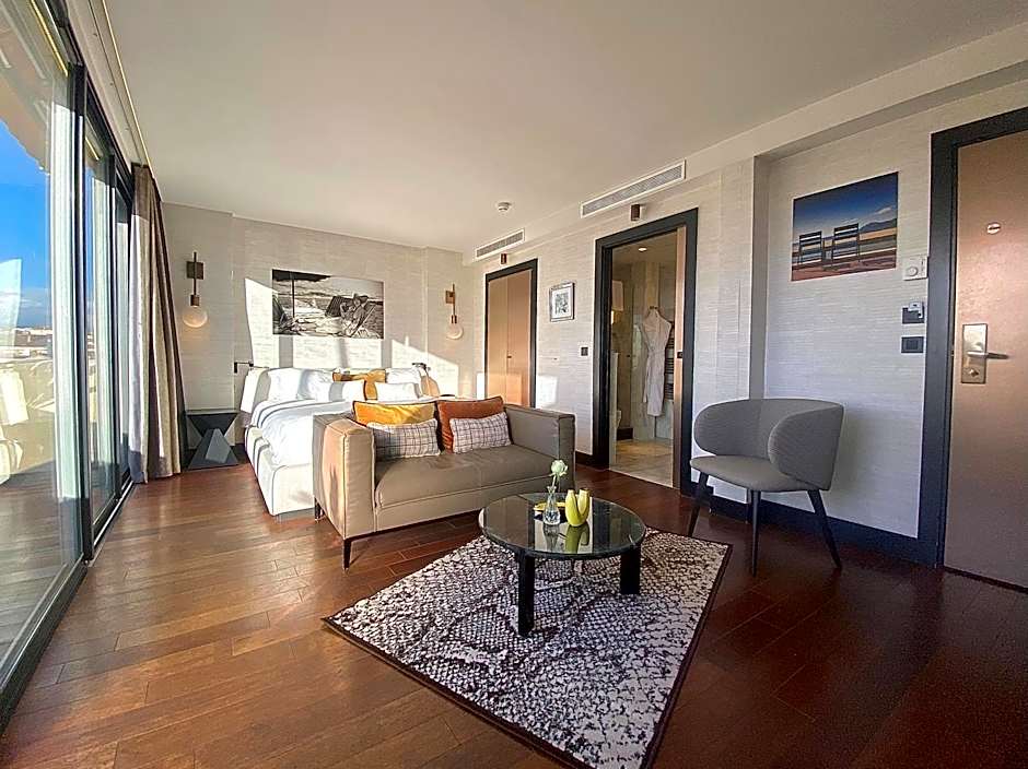 Hotel Cannes Centre Univers