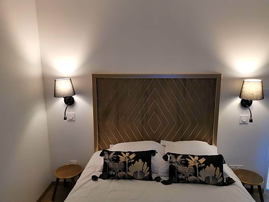 Logis Le Relais du Chapeau Rouge