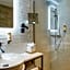 Mercure Avignon Gare TGV