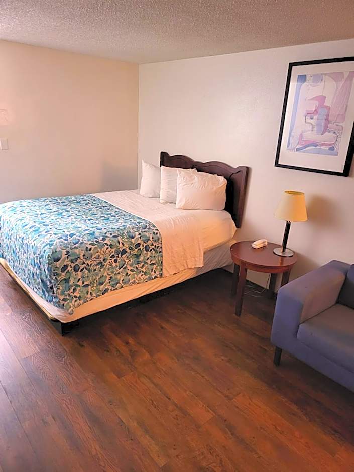 Smokey Point Motor Inn