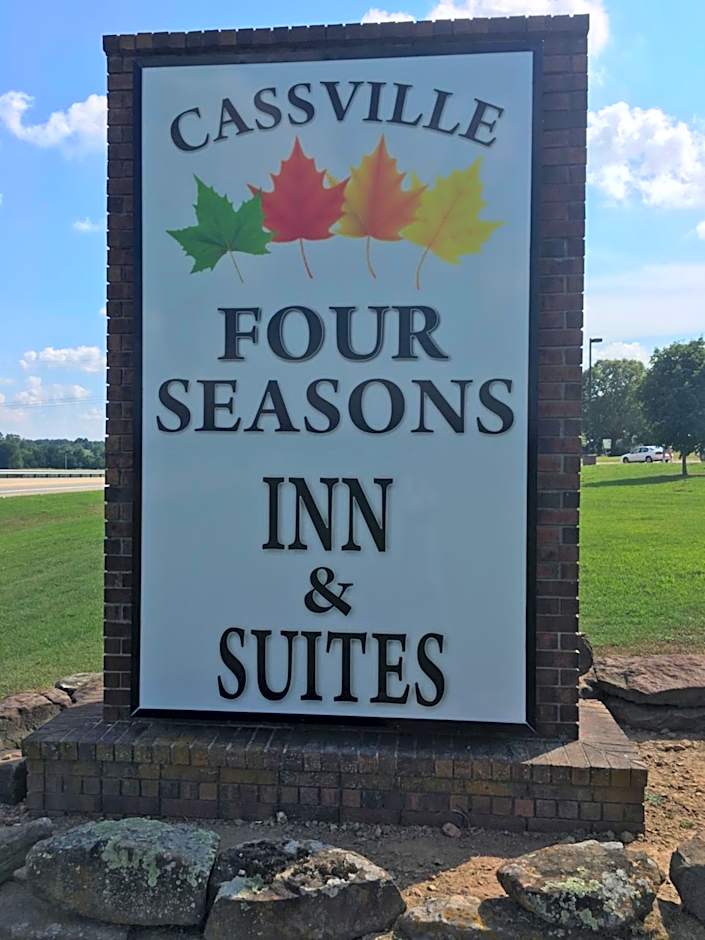 Cassville Four Seasons Inn & Suites