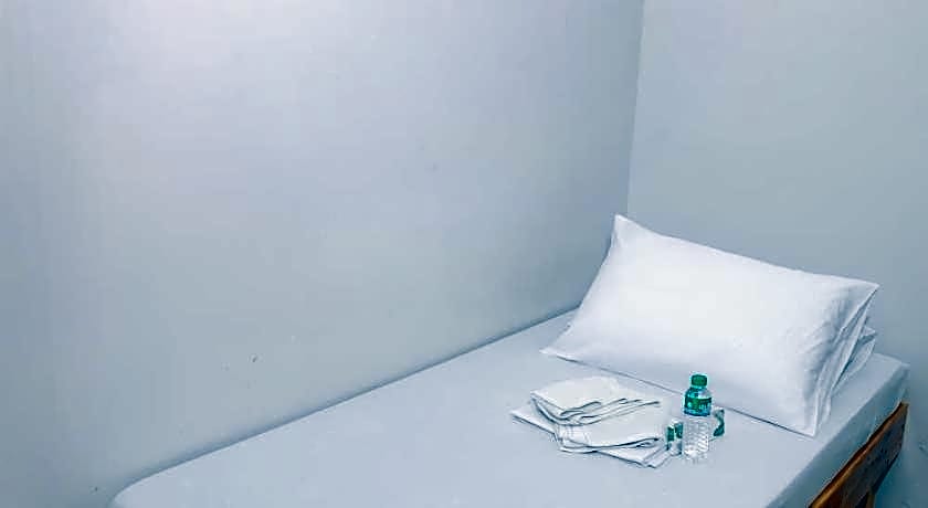 RedDoorz near Mariners Legazpi