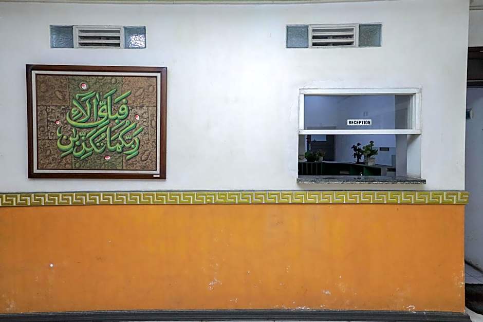 RedDoorz near Stasiun Malang Kota Lama 2