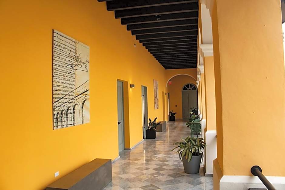 Palacio Provincial San Juan, Curio Collection by Hilton