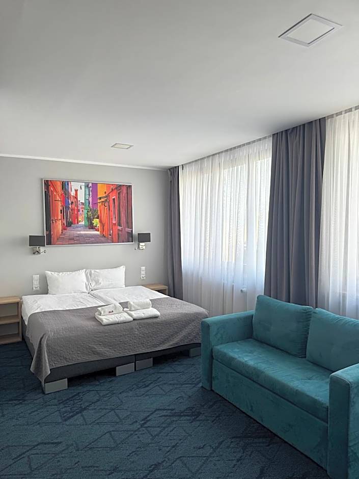 Carina Hotel